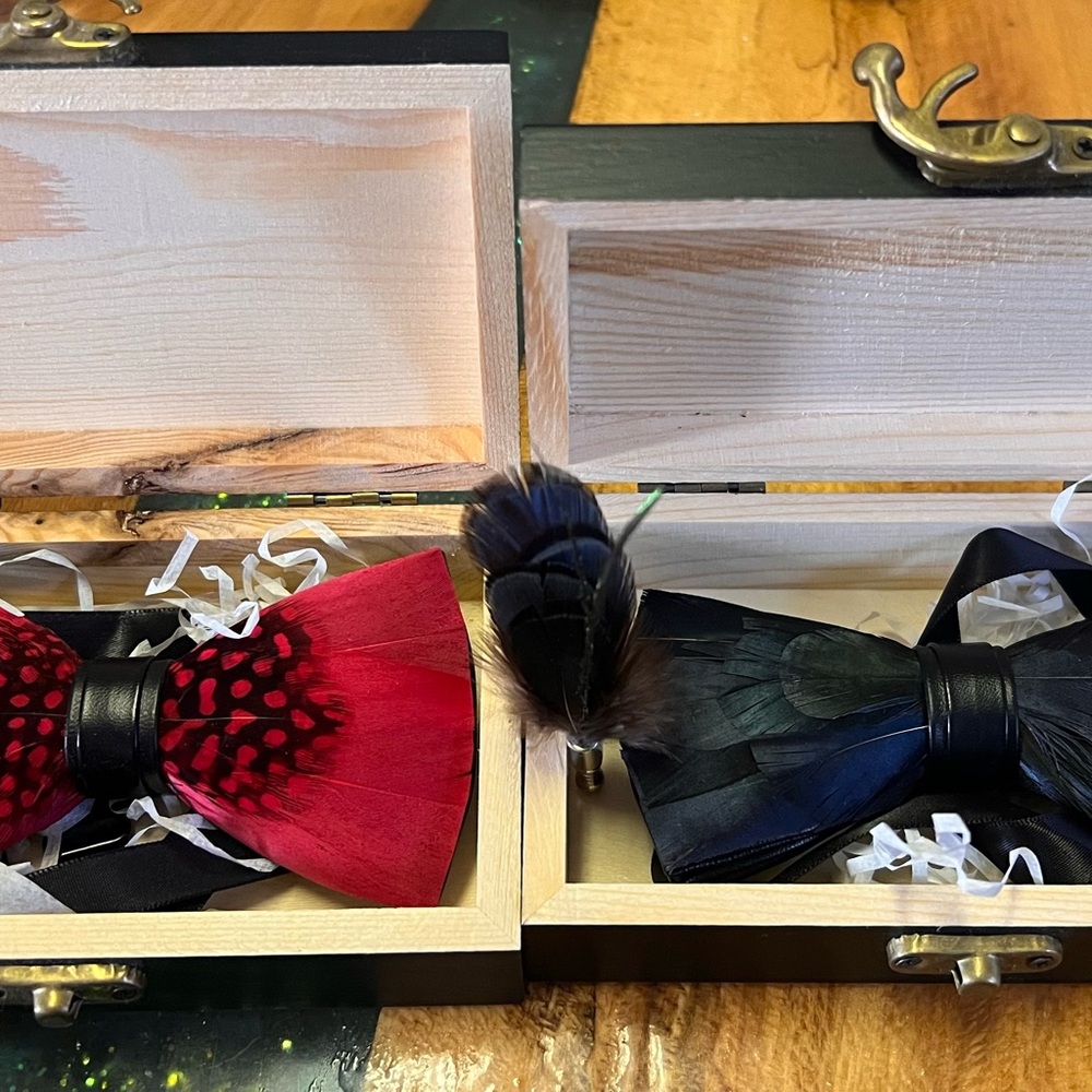 Feather bow ties